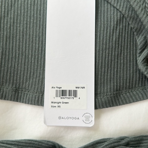 ALO Yoga midnight green top - Picture 3 of 3